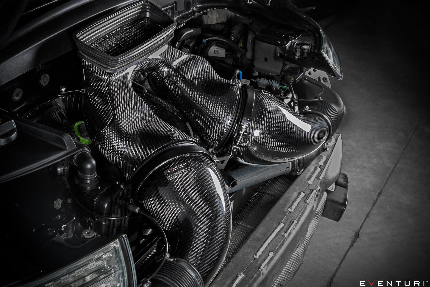 Capristo Eventuri Porsche 991.1/2 Turbo/S Black Carbon Intake System