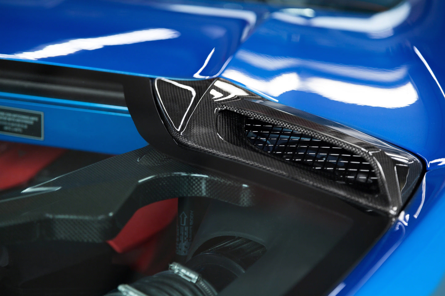 Capristo Ferrari 488 GTS/Pista - Carbon Fiber + Glass Bonnet
