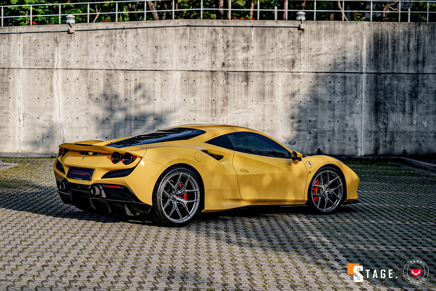 Vossen S21-01 Wheel Set for Ferrari F8 - 21 Inch - Light Smoke