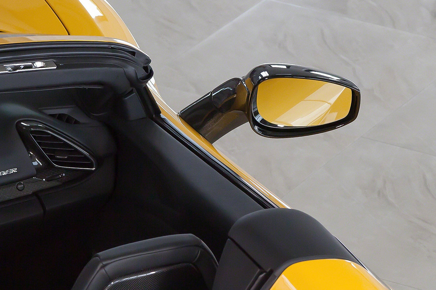 Capristo Ferrari 488/F8 - Carbon Fiber Mirrors