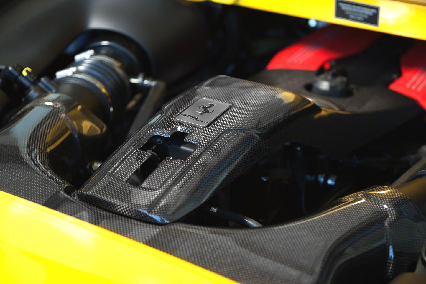 Capristo Ferrari F8 - Carbon Fiber Airbox + Lock Cover (Set)