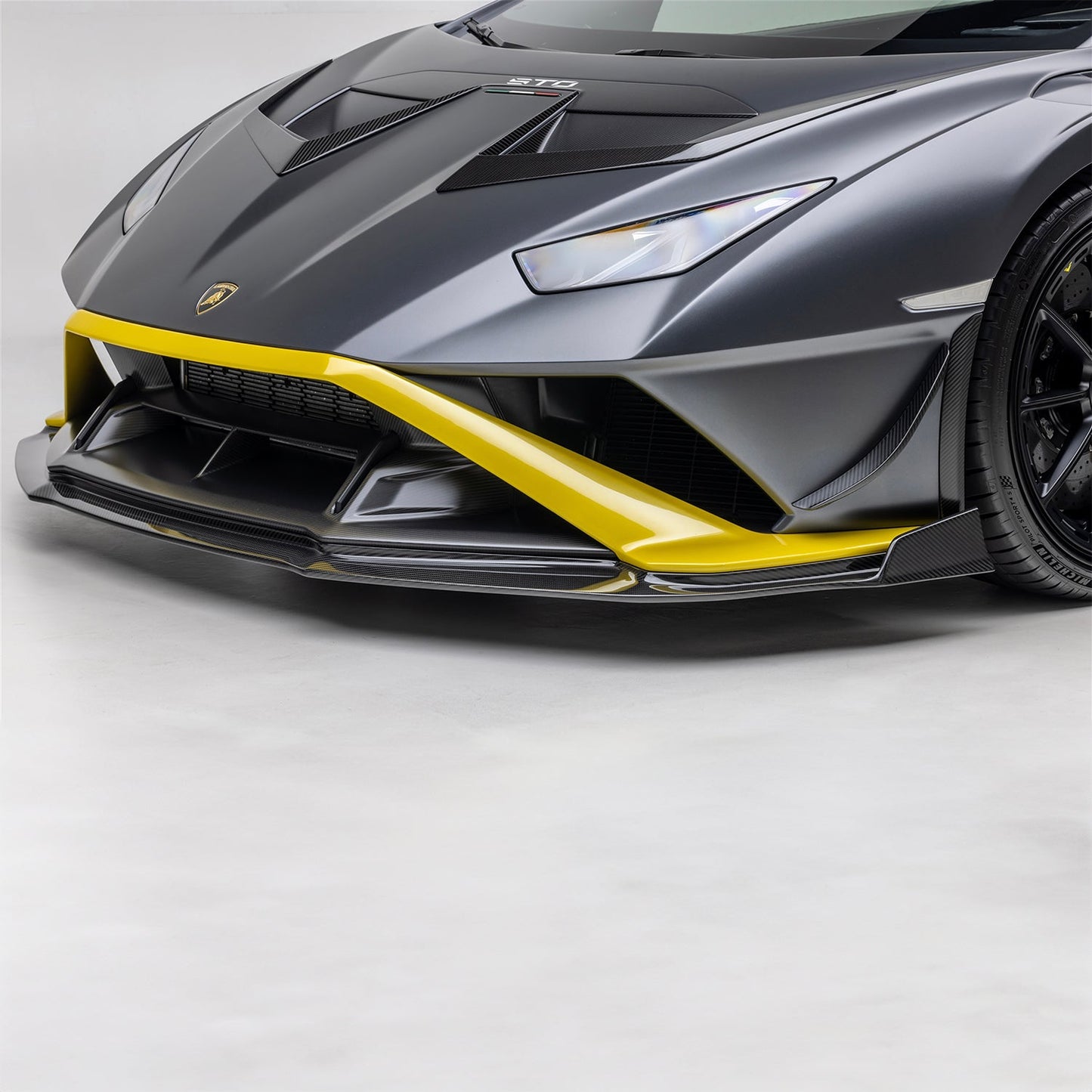 Vorsteiner Huracan STO Aero Front Spoiler Carbon Fiber