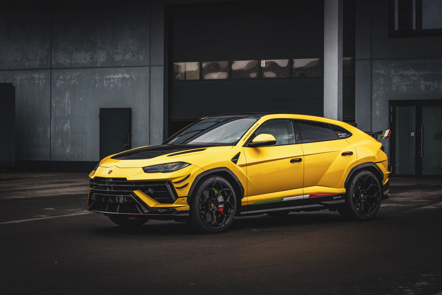 Capristo Lamborghini Urus Performante - Valved Exhaust, MidSilencer Spare + Wicrom Tips (OE Actuators)