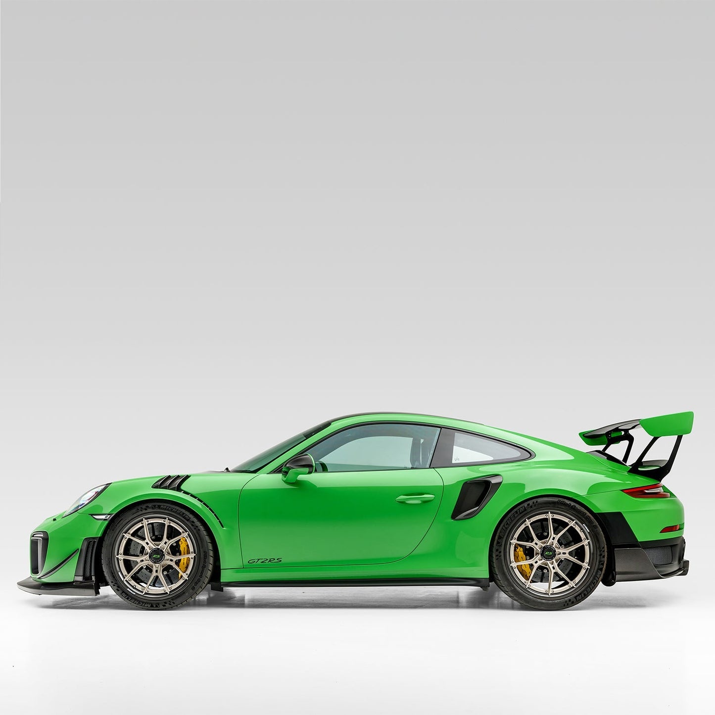 Vorsteiner Porsche 991.2 GT2RS Extended Wing Risers