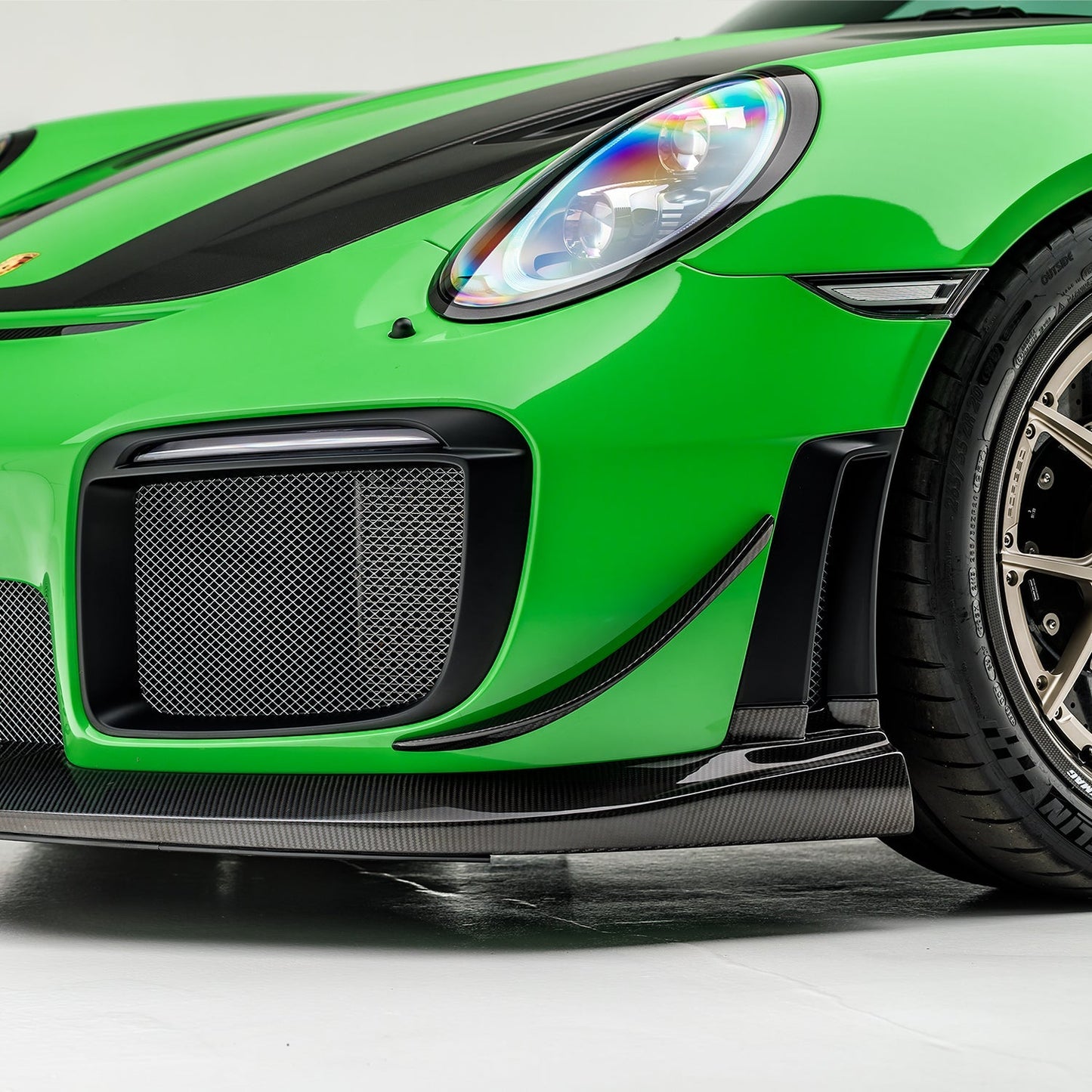 Vorsteiner Porsche 991.2 911 GT2RS Aero Front Canards