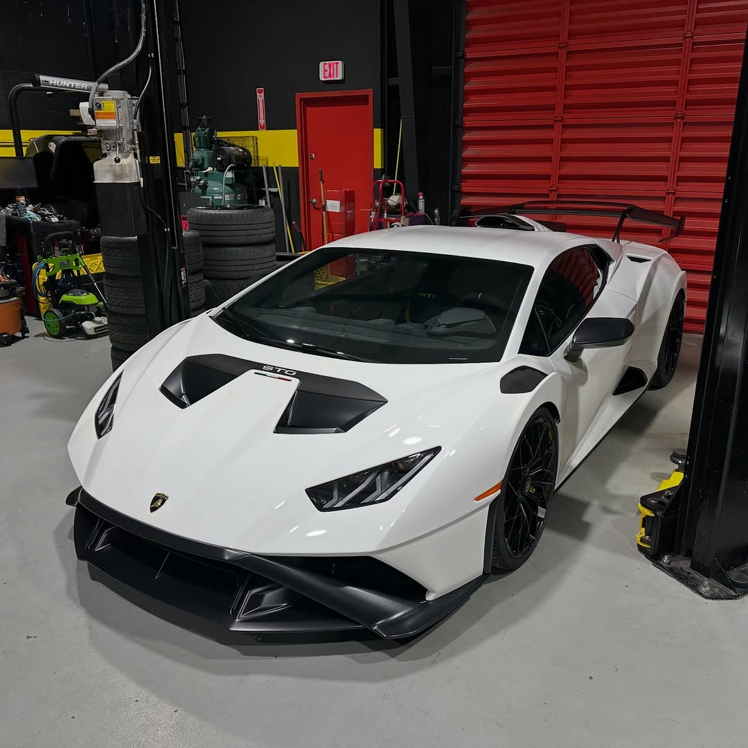 Lamborghini Huracan STO